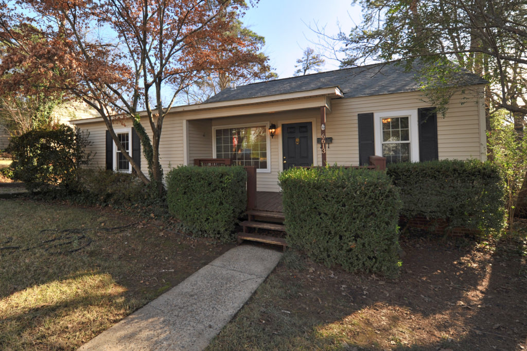 Home in the Heights Apartment Hunters