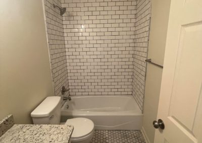 renovated duplex in the heights, renovated duplex in the heights bathroom
