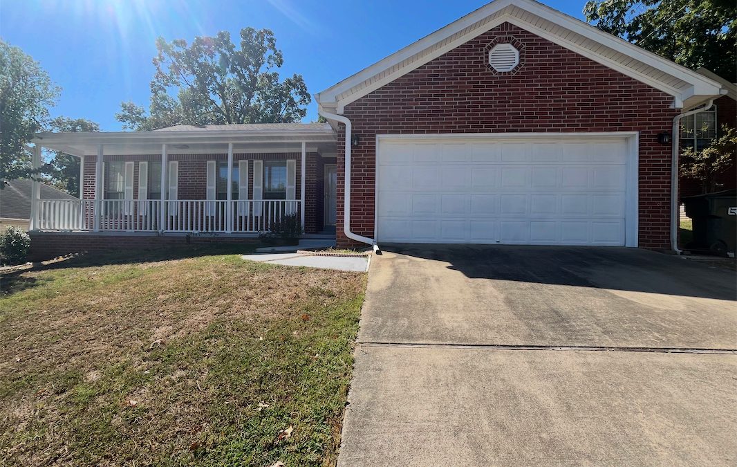 Comfortable 3 bed 2 bath West Little Rock Home